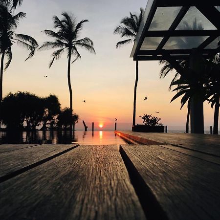 The Lighthouse Negombo Hotel Bagian luar foto