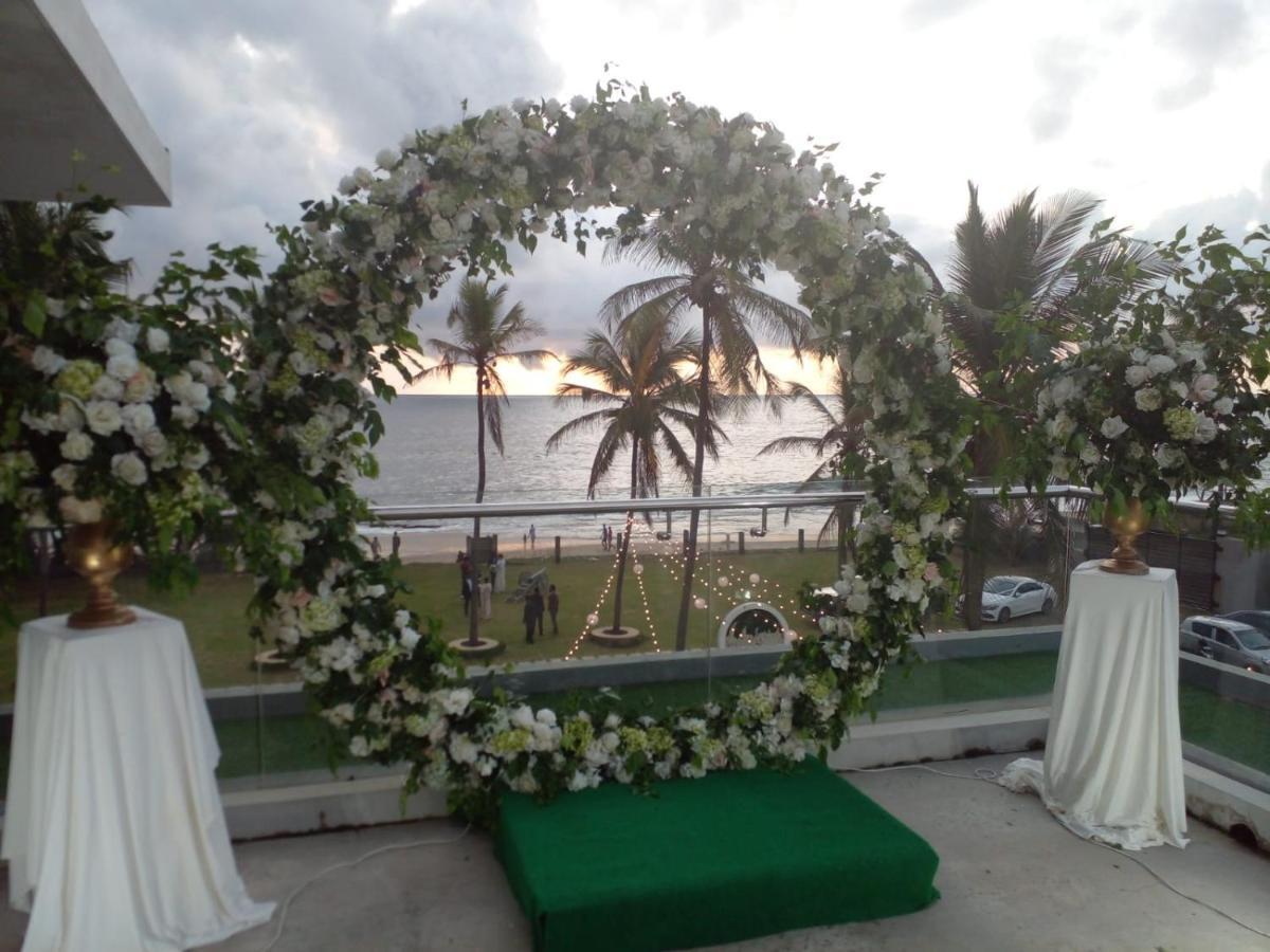 The Lighthouse Negombo Hotel Bagian luar foto